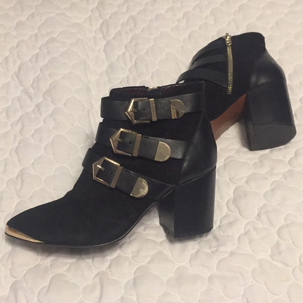 black booties